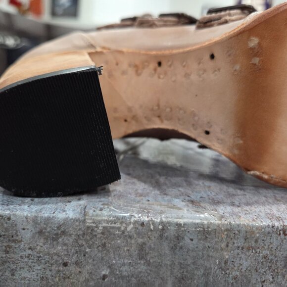 *Brand New* Stunning Freebird by Steven Bianca in Taupe, Size 9 - Picture 8 of 9